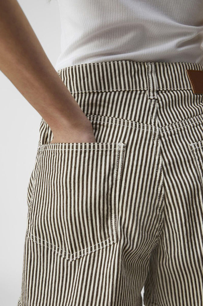 Object Sola Sandshell Stripe Shorts - The Mercantile London