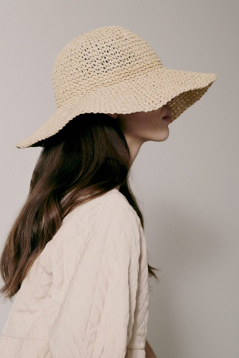 Summer Mood board // Soft Neutral