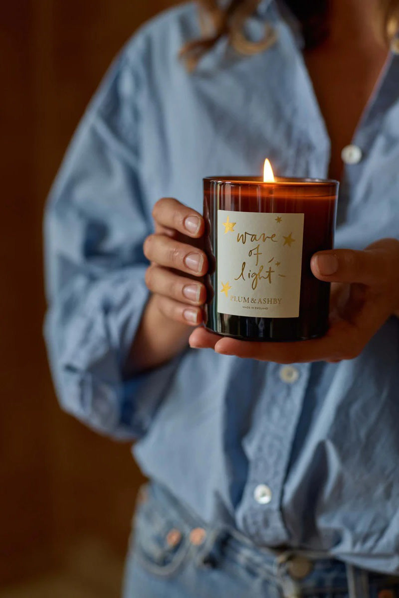 AW23 Plum & Ashby Tommy's Wave Of Light Charity Candle - The Mercantile London