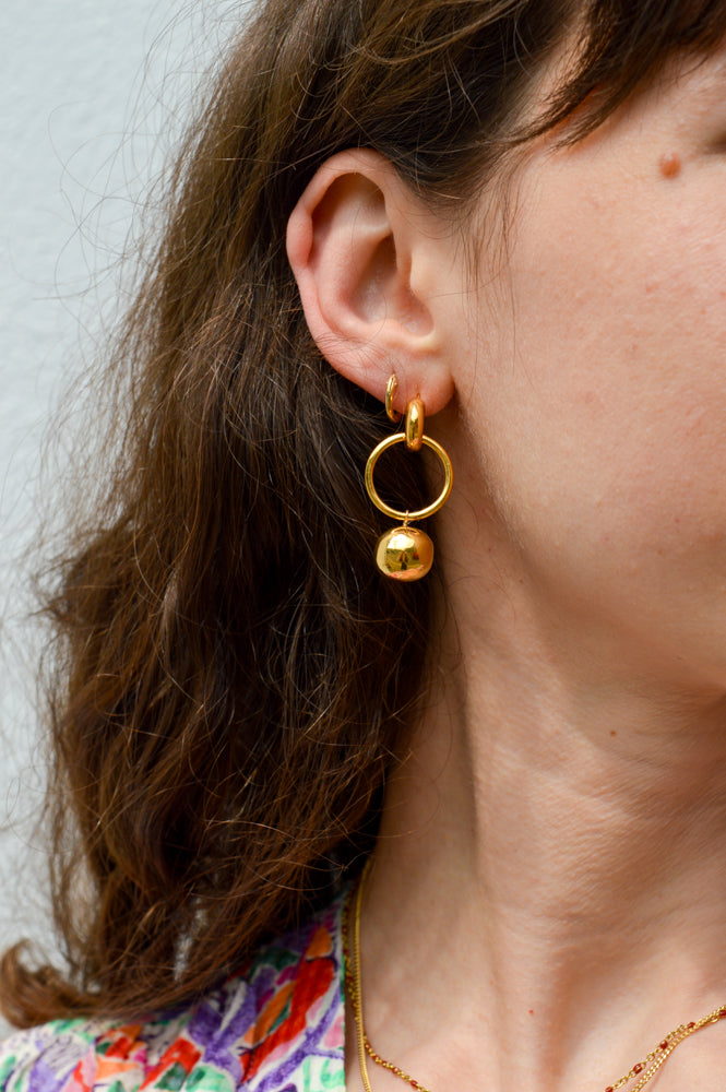 Shyla Layla Solid Ball Earrings - The Mercantile London
