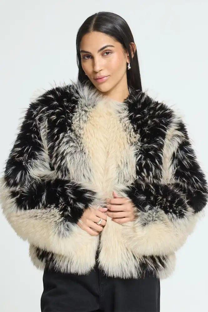 ICHI Flaxa Spotted Nature Faux Fur Jacket