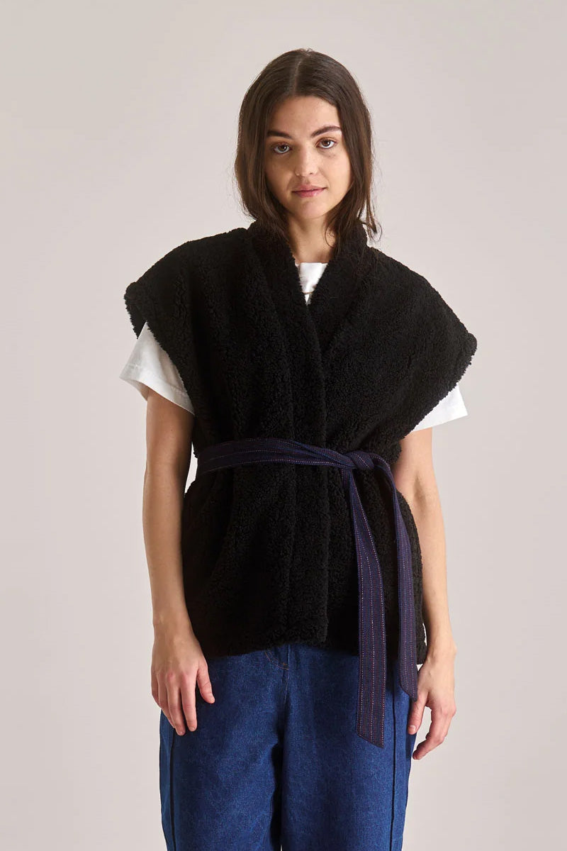 Komodo Georgie Black Reversible Gilet - The Mercantile London