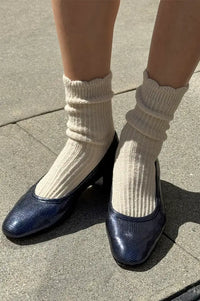 Le Bon Shoppe Linen Scallop Naturel Socks
