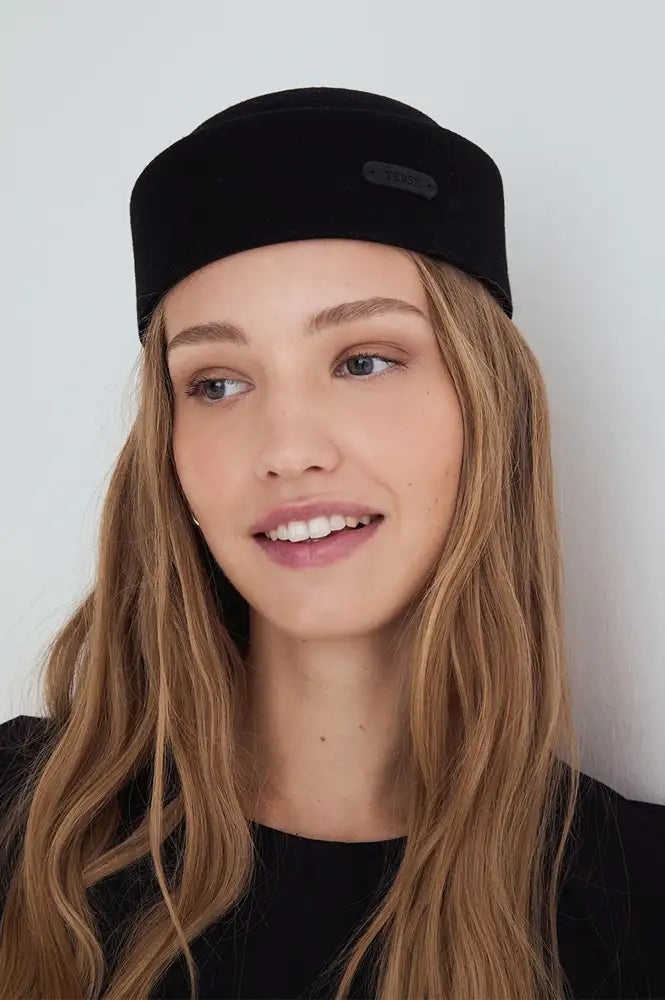 Yerse Black Pill Box Hat