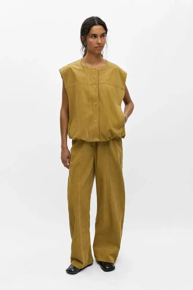 Object Pella Fennel Seed Sleeveless Jacket