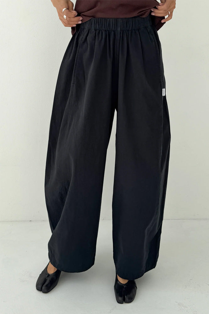 Le Bon Shoppe Black Parachute Pants - The Mercantile London