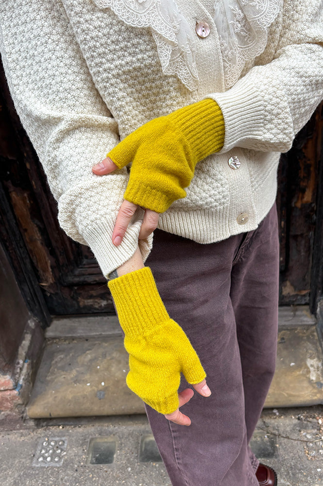 Green Grove Lambswool Fingerless Gorse Gloves - The Mercantile London