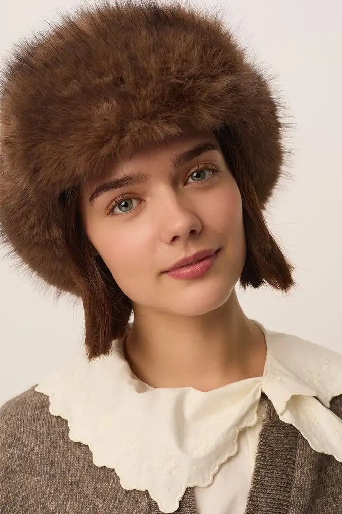 Des Petits Hauts Noir Marcia Hat