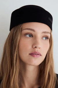 Yerse Black Pill Box Hat