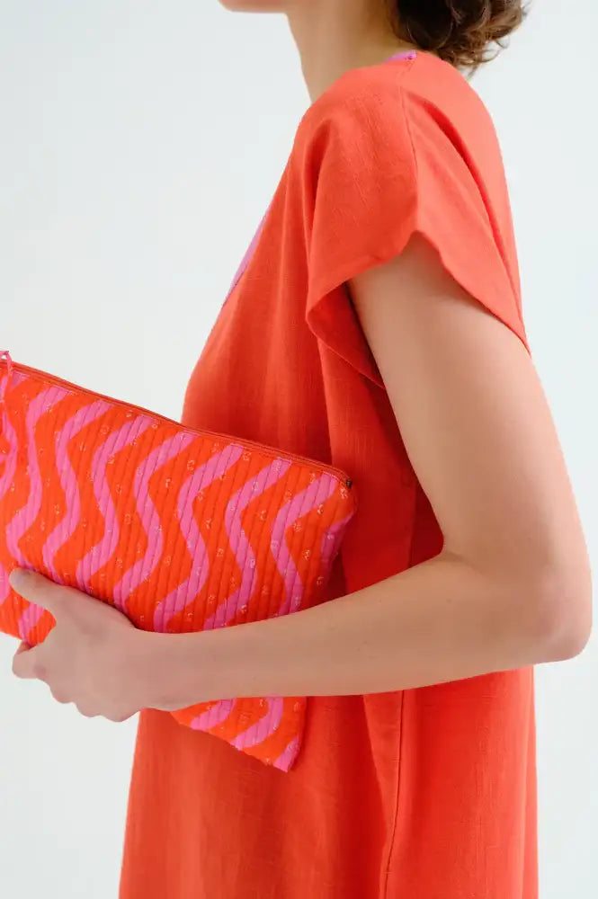 Compania Fantastica Wave Red & Pink Pouch Bag