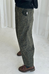 Le Bon Shoppe Arc Fern Leopard Pants