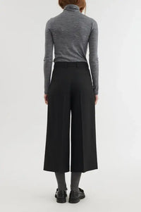 Basic Apparel Marjo Cropped Black Trousers