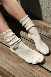 Le Bon Shoppe Linen Scallop Naturel Socks