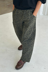 Le Bon Shoppe Arc Fern Leopard Pants