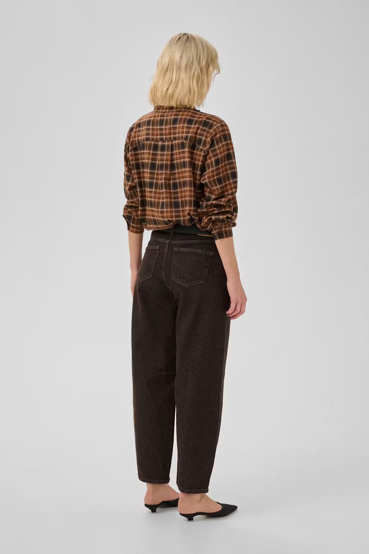 My Essential Wardrobe Lance Dark Brown Barrel Jean
