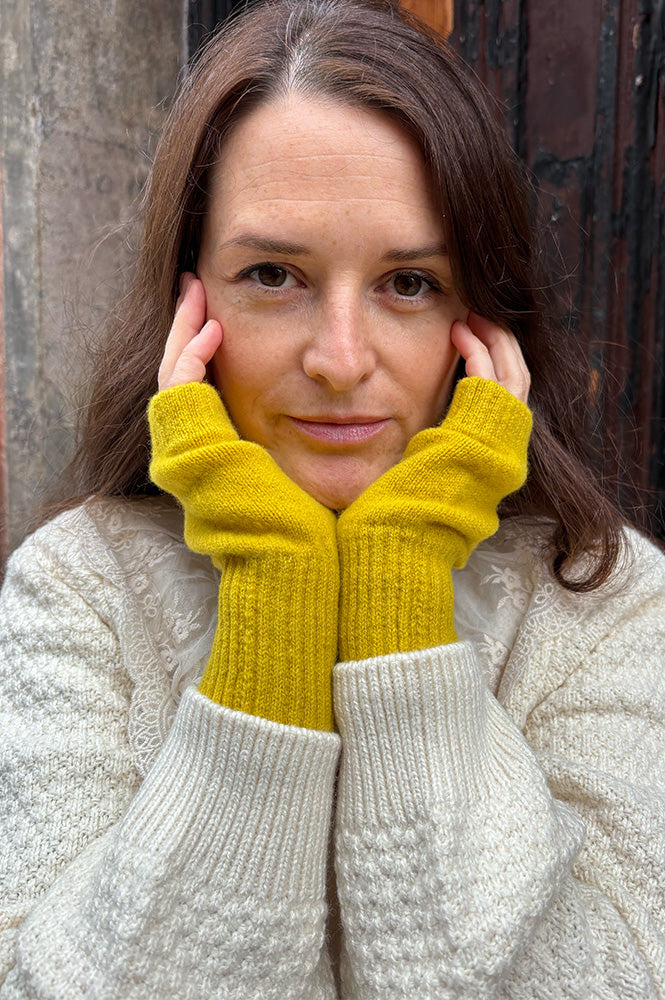 Green Grove Lambswool Fingerless Gorse Gloves - The Mercantile London