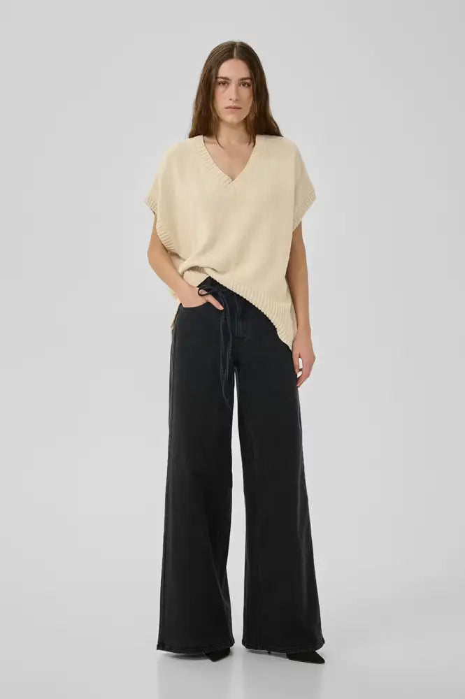 My Essential Wardrobe Diva Rice Knitted Vest - The Mercantile London