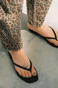Sleepers Tapered Black Flip Flops - The Mercantile London