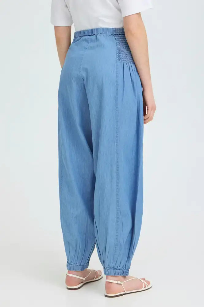 Fransa Marise Mid-Blue Denim Capri Pants - The Mercantile London