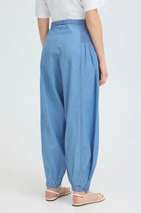Fransa Marise Mid-Blue Denim Capri Pants - The Mercantile London