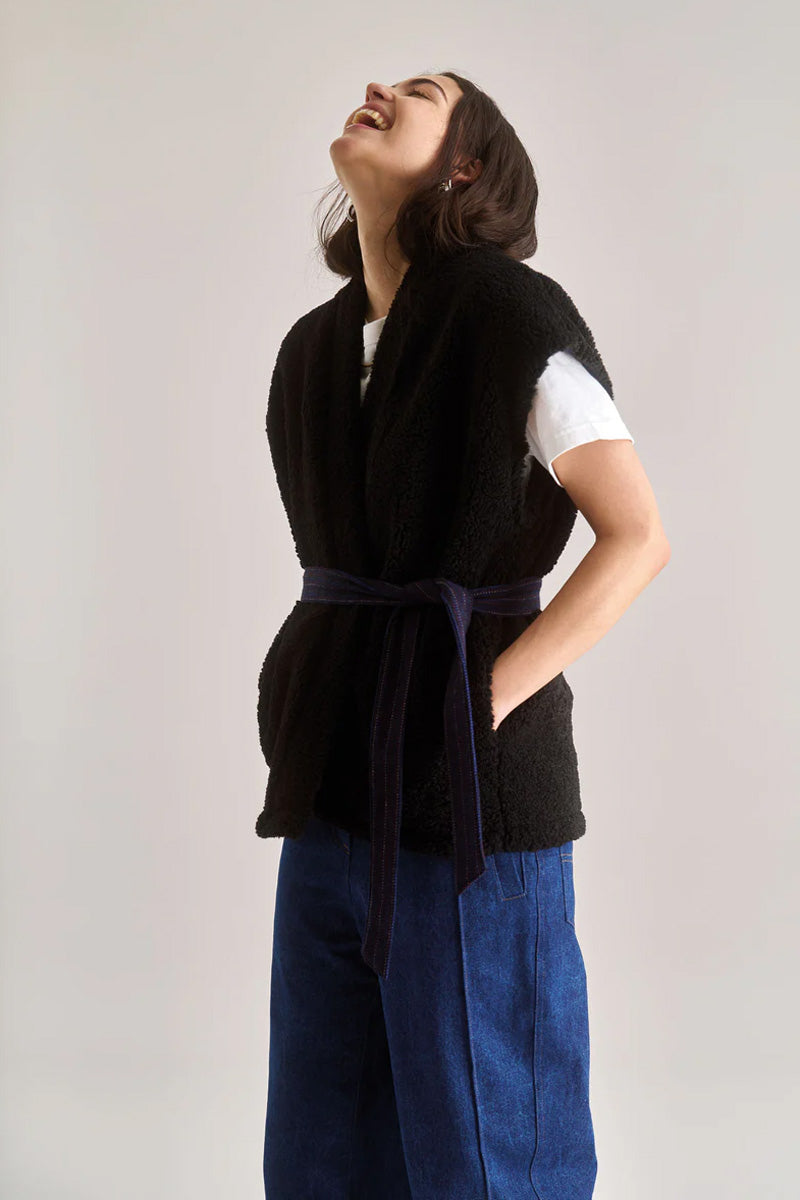 Komodo Georgie Black Reversible Gilet - The Mercantile London