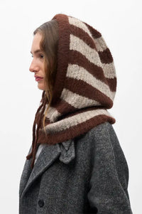 Object Milu Seal Brown Stripe Balaclava