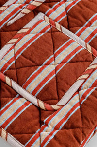 Projektityyny Cocoa Berry Pop Striped Waistcoat
