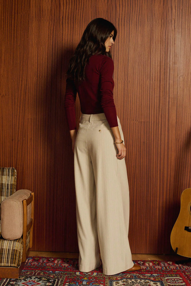 Petite Mendigote Mania Wine Pullover - The Mercantile London