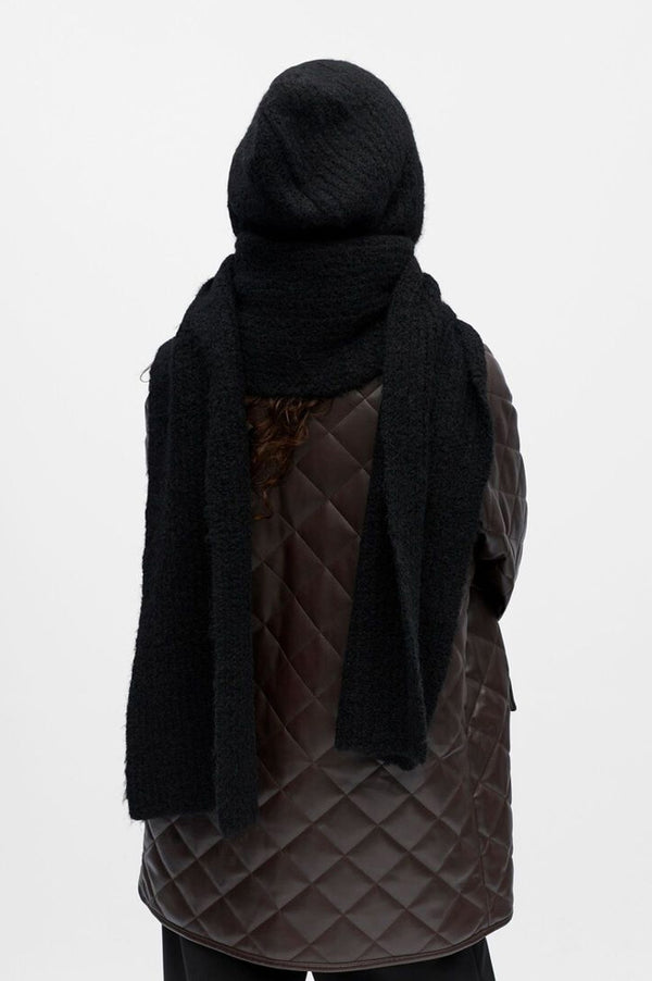 Object Milu Black Scarf Balaclava