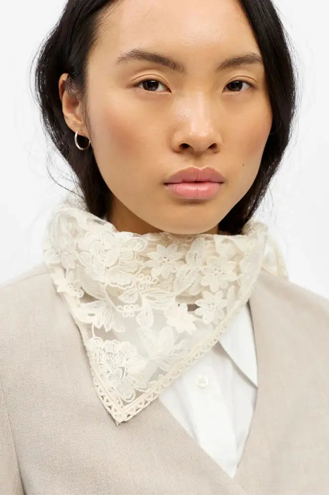 Object Alice Cream Lace Scarf