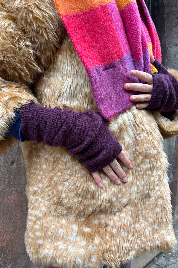 Green Grove Lambswool Long Fingerless Grape Gloves - The Mercantile London