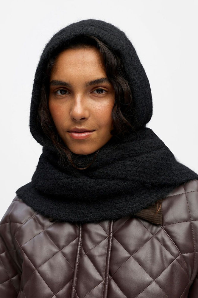 Object Milu Black Scarf Balaclava