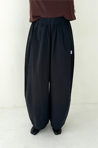 Le Bon Shoppe Black Parachute Pants - The Mercantile London