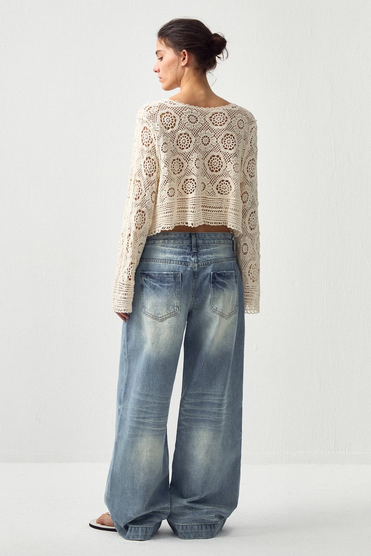 CUBIC Cotton Crochet Lace Trim Cropped Cardigan: Beige / UN - The Mercantile London