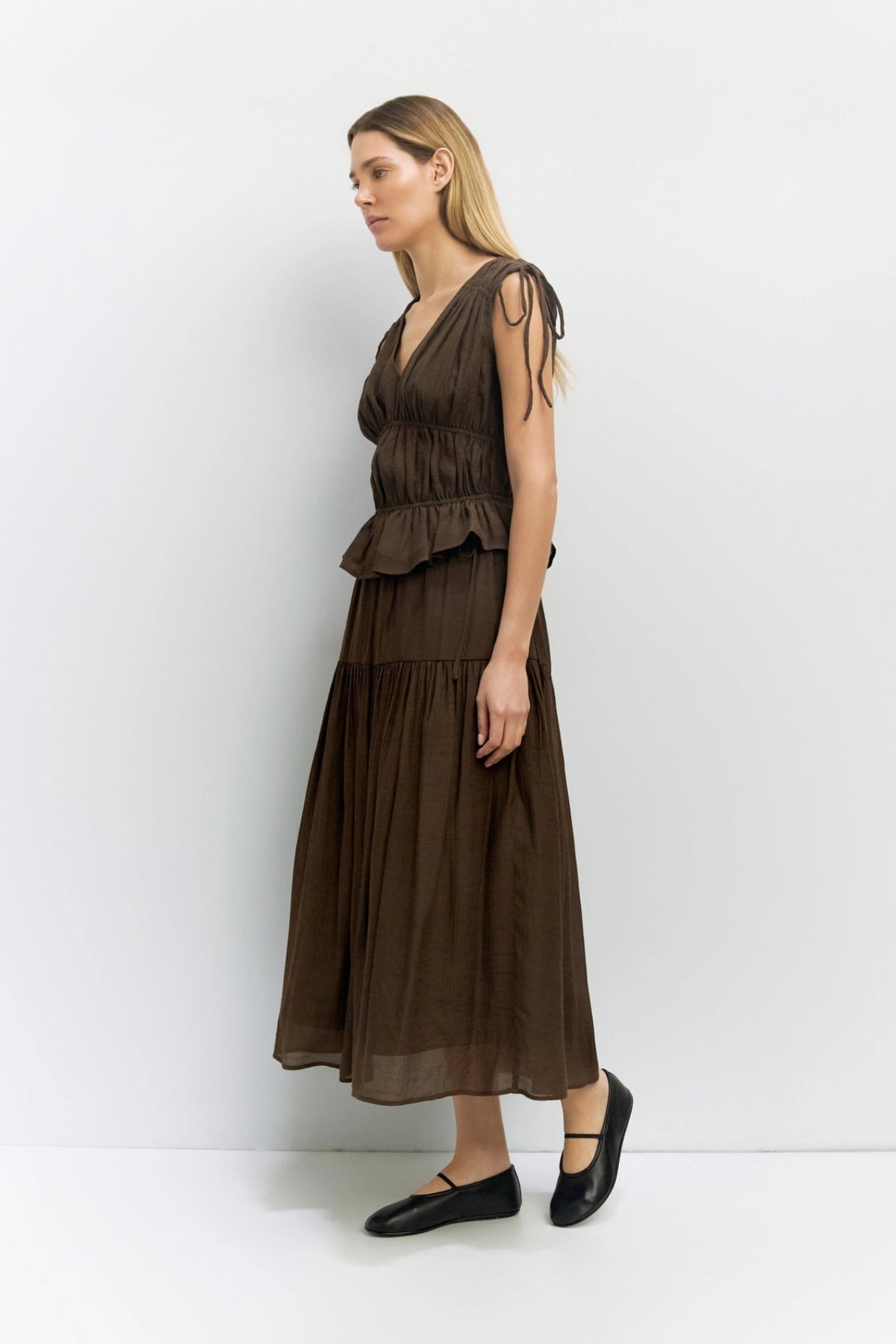 Mod Ref Cleo Brown Gathered Sleeveless Top