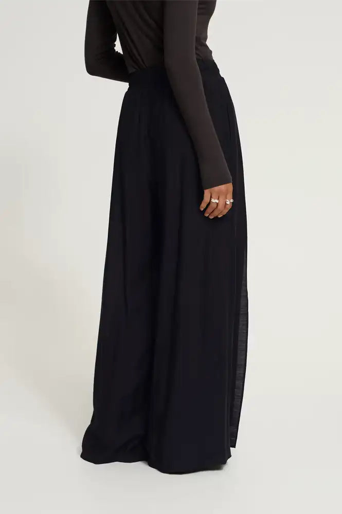 ICHI Ginne Black Pleated Trousers - The Mercantile London
