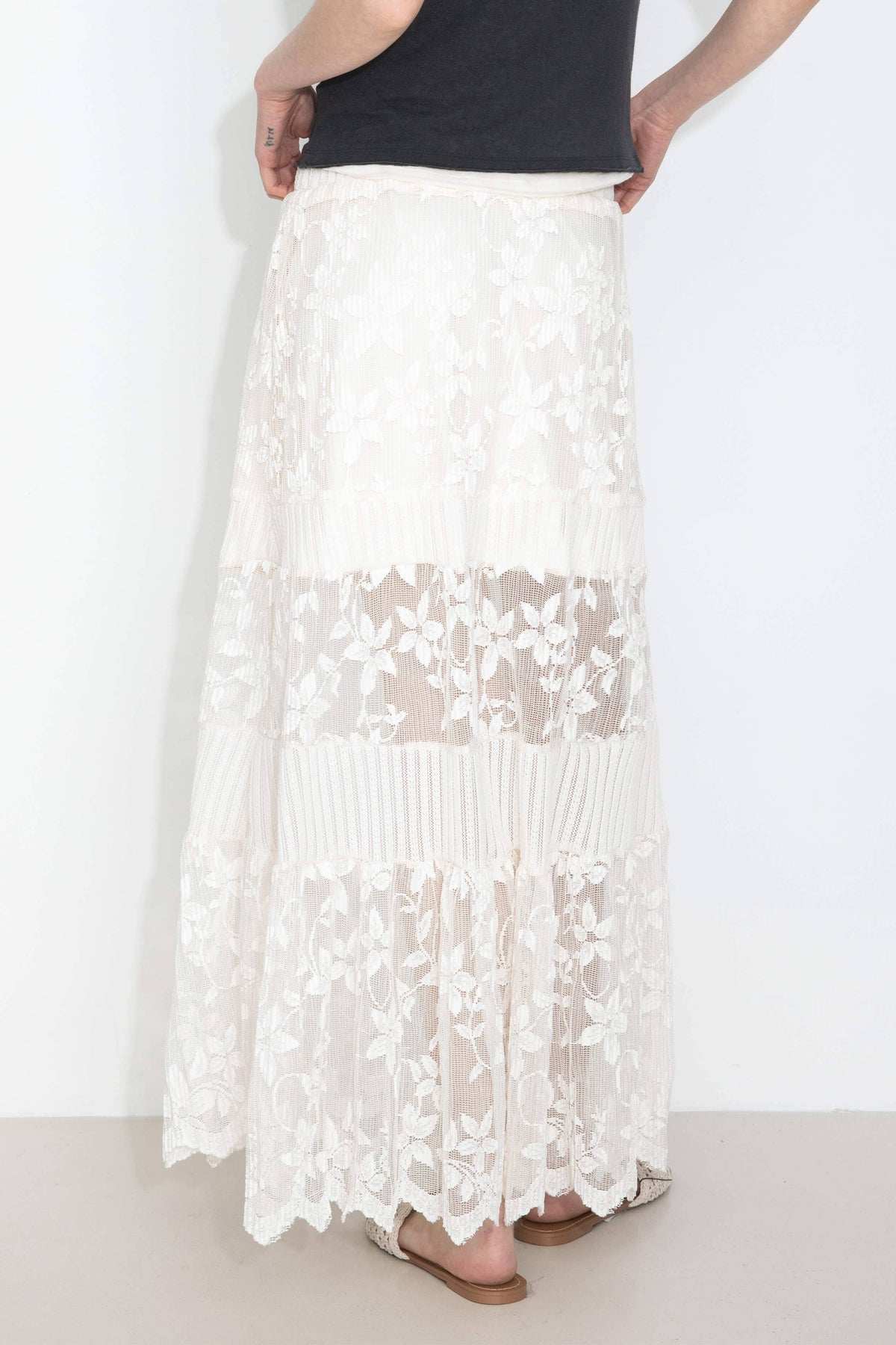Textured Floral Print Lace Panel Skirt: FloralWhite / UN - The Mercantile London