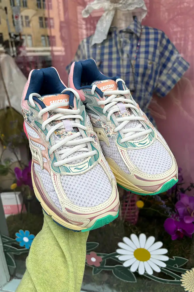Saucony Progrid Omni 9 Blossom Blue Trainers - The Mercantile London