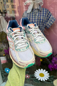 Saucony Progrid Omni 9 Blossom Blue Trainers - The Mercantile London