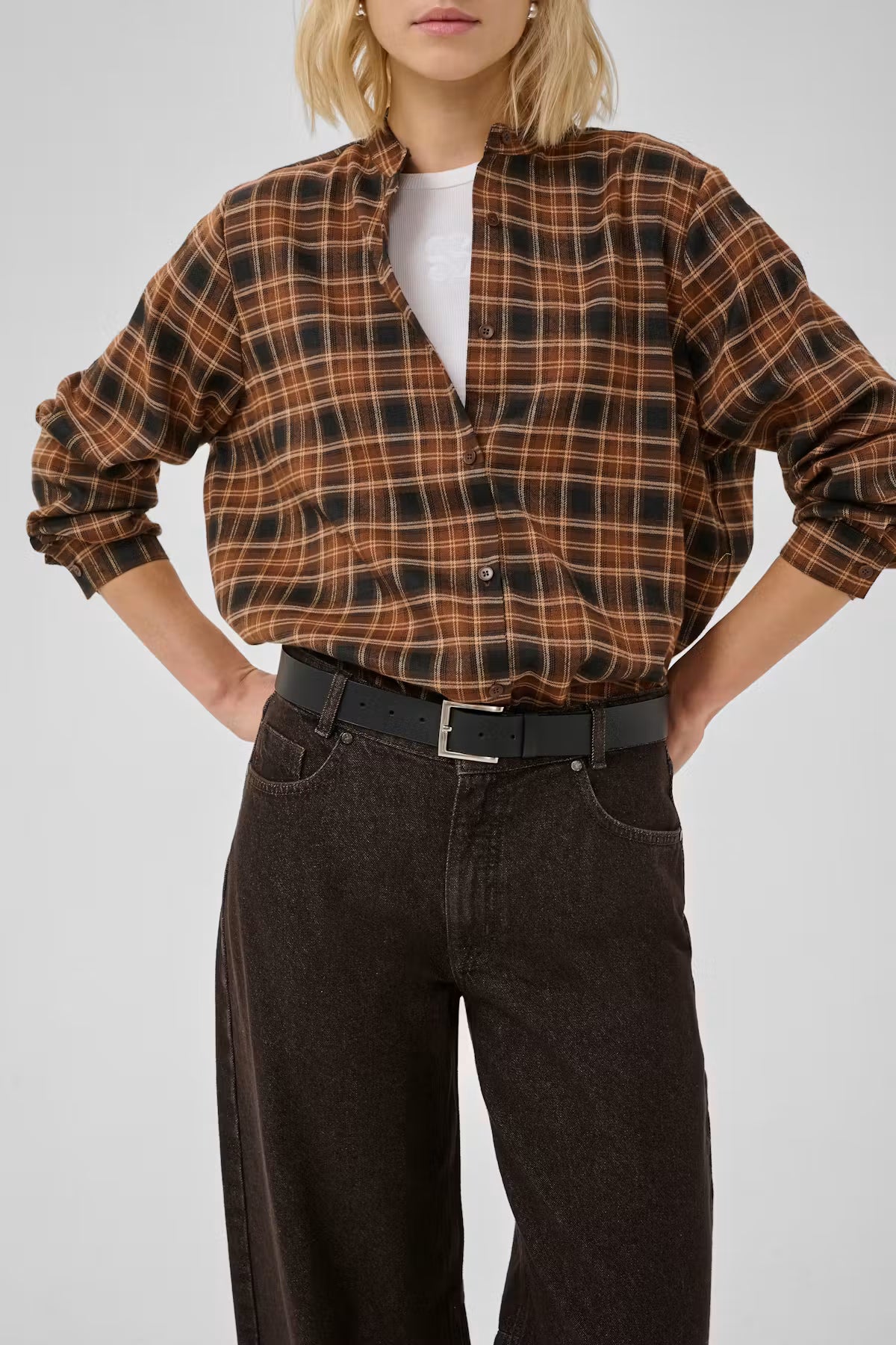 My Essential Wardrobe Lance Dark Brown Barrel Jean