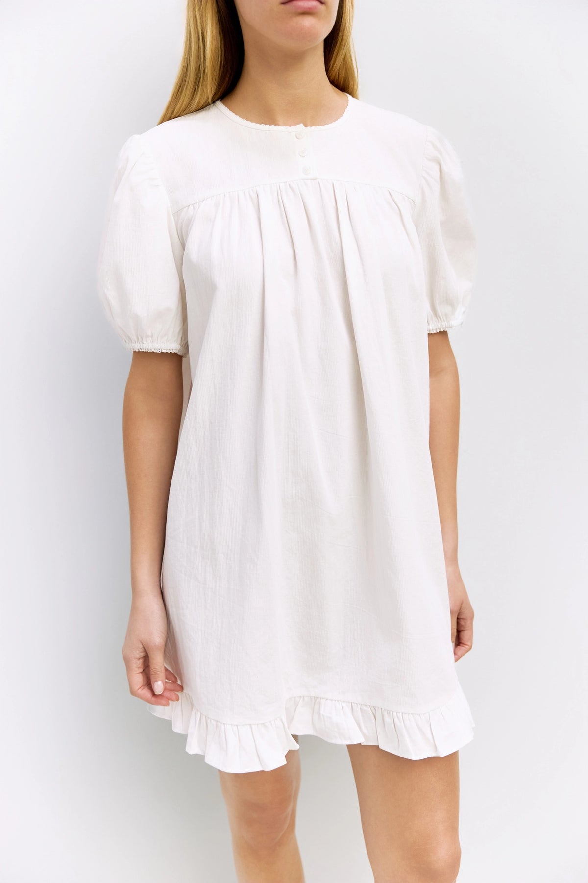 Mod Ref Frankie White Babydoll Ruffle Dress