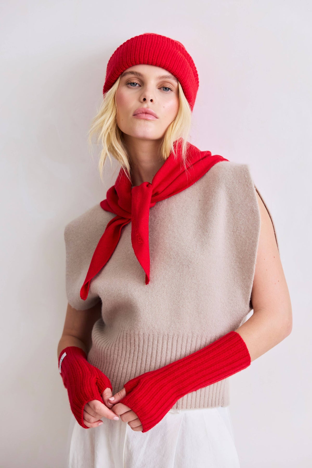 Arctic Fox Flame Red Merino Gloves