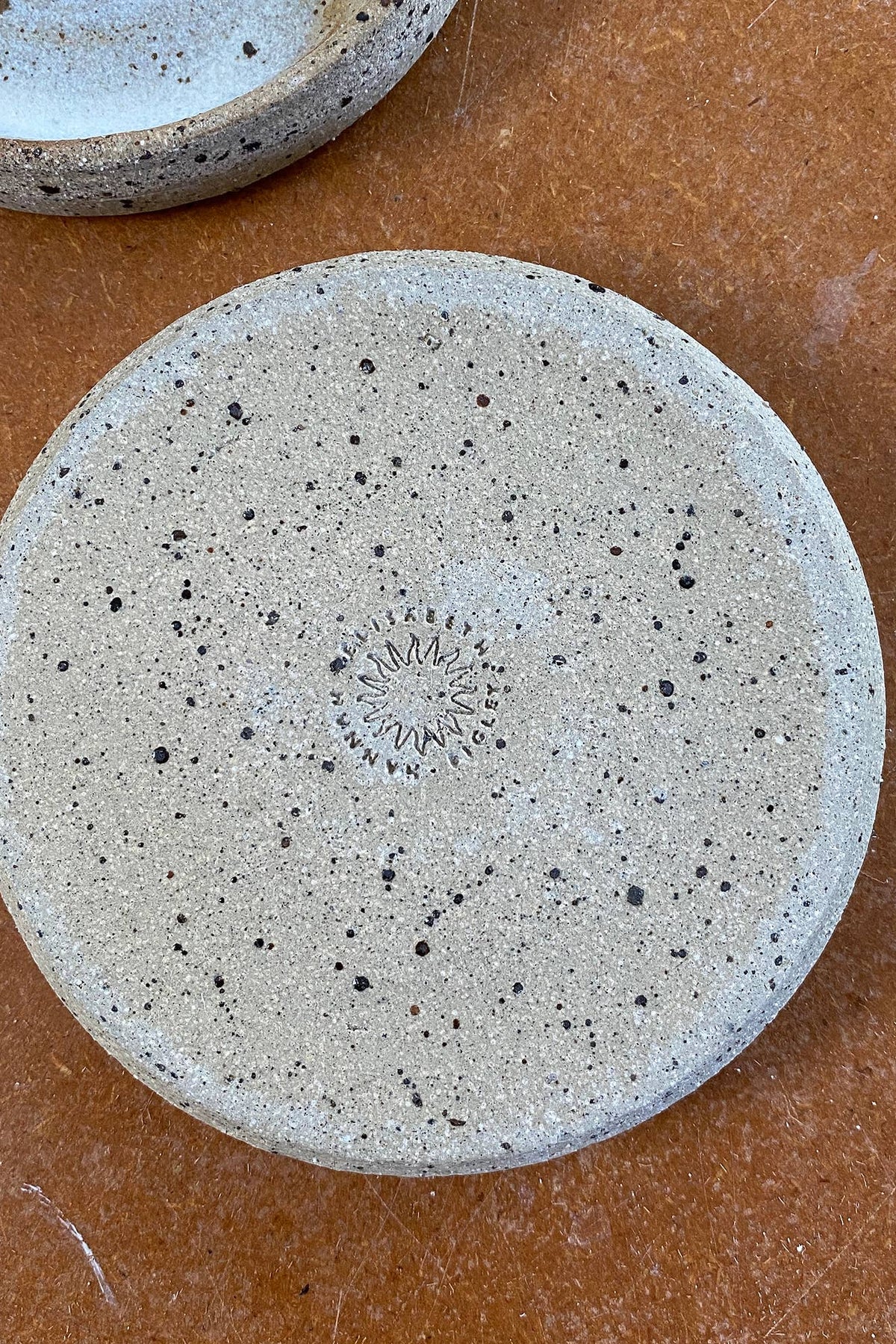 AW25 Hannah Bigley Speckled Ceramic Incense Holder - The Mercantile London