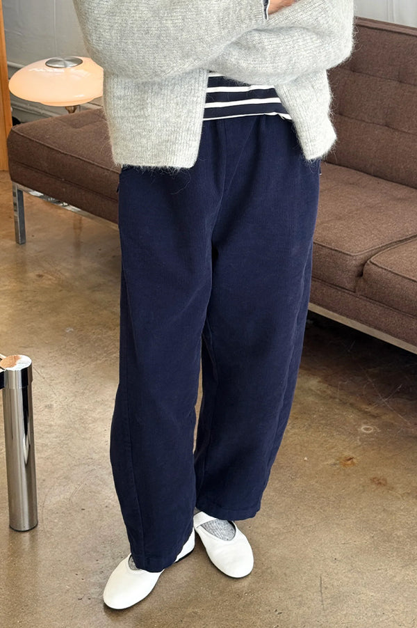 Le Bon Shoppe Arc Corduroy Navy Pants - The Mercantile London