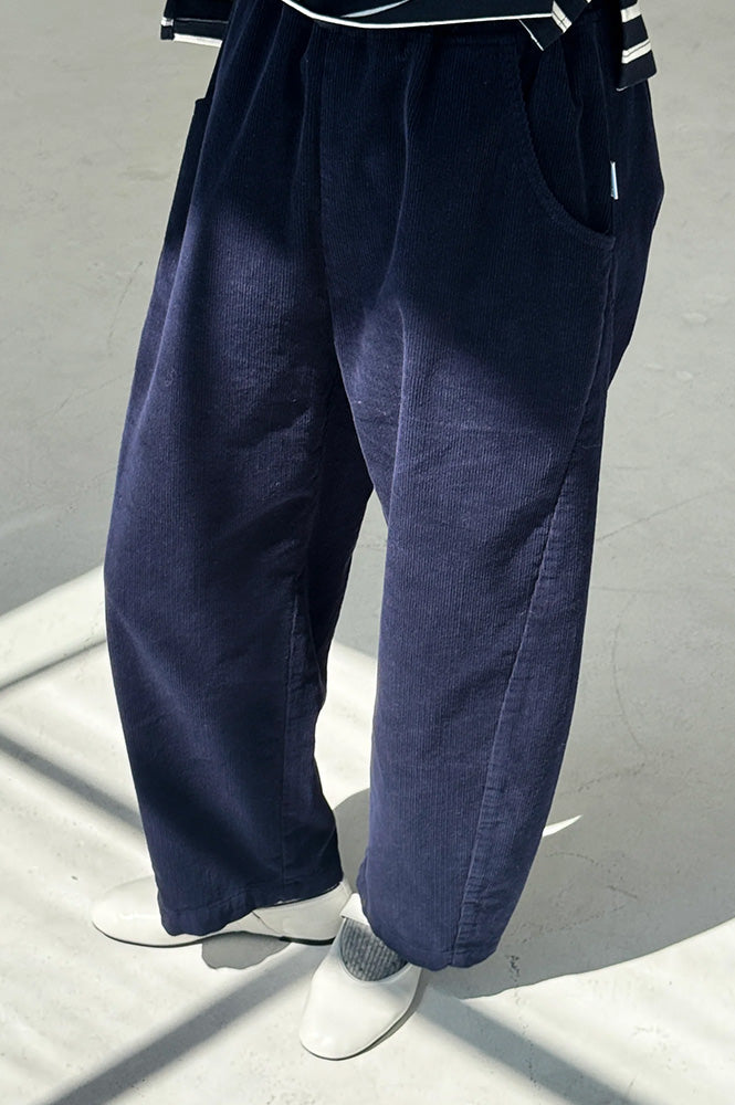Le Bon Shoppe Arc Corduroy Navy Pants - The Mercantile London