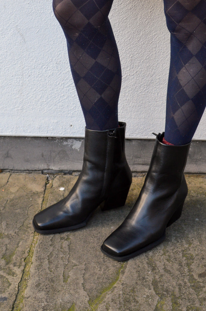 Pavement Isabell Black Boots - The Mercantile London