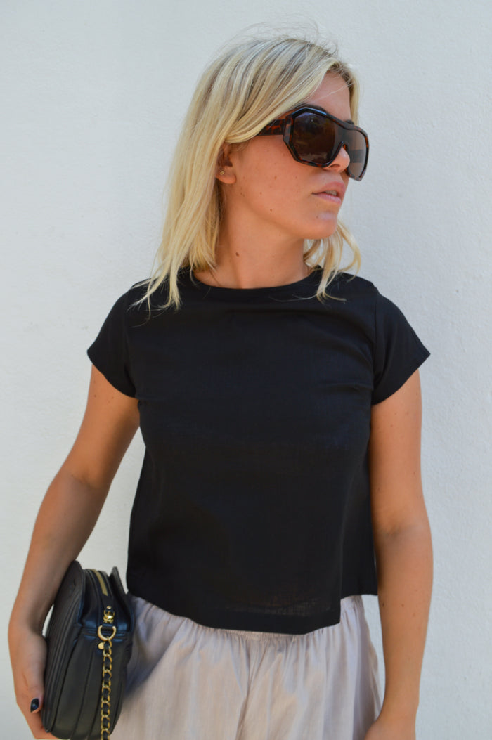 Artisans Of Humantiy Black Button-Back Top
