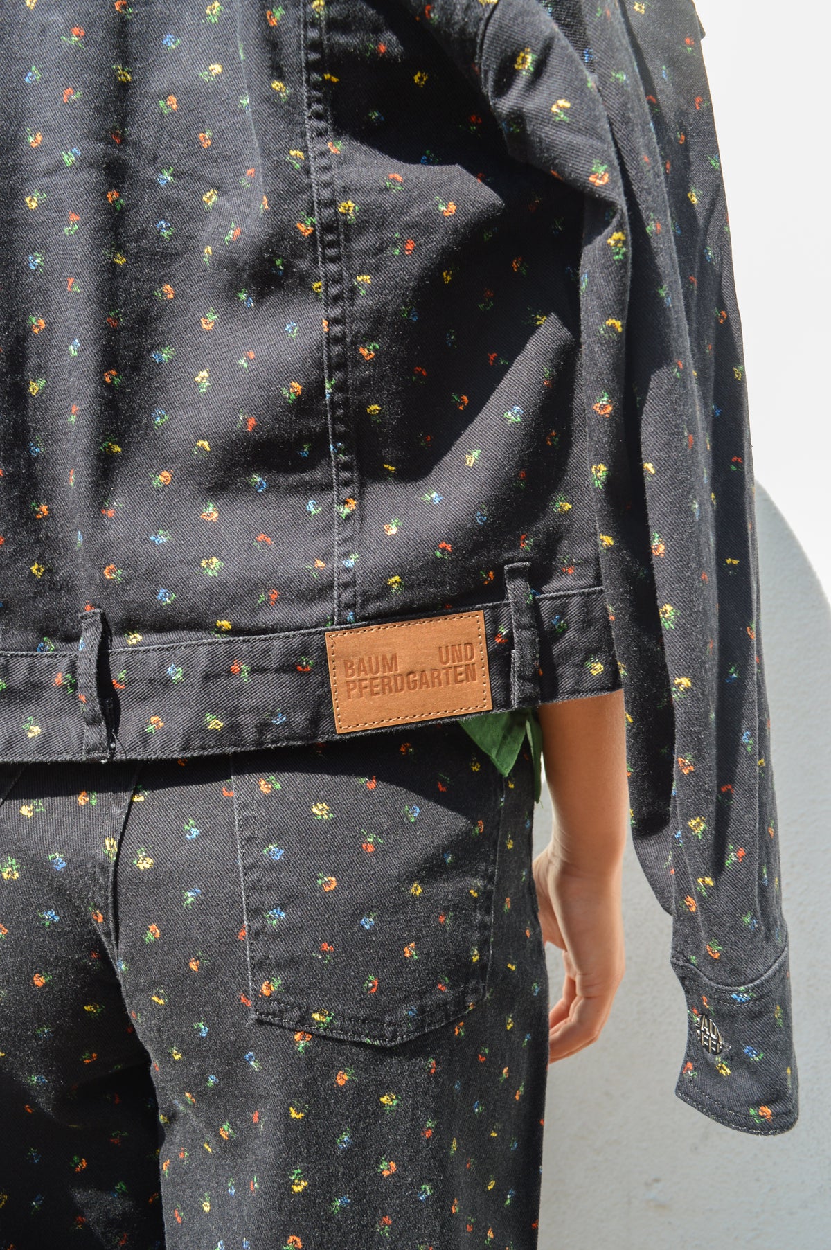 Baum Und Pferdgarten Bille Black Petite Flower Jacket
