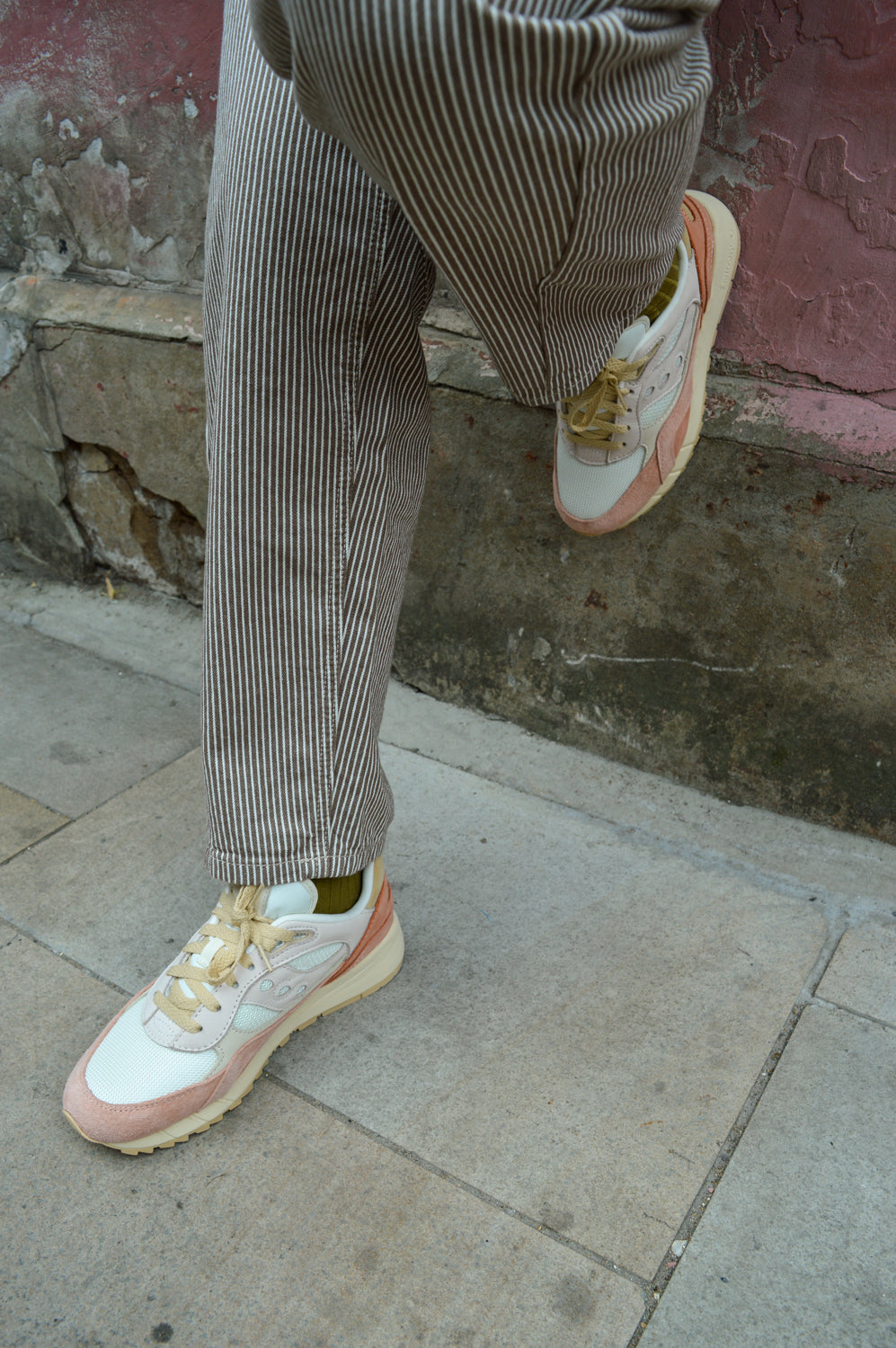 Saucony Shadow 6000 Off White/Peach Trainers - The Mercantile London