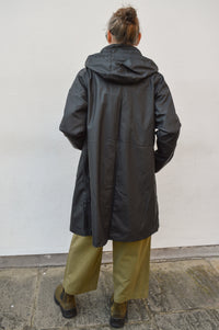 Tantä Nuovola Black Raincoat - The Mercantile London
